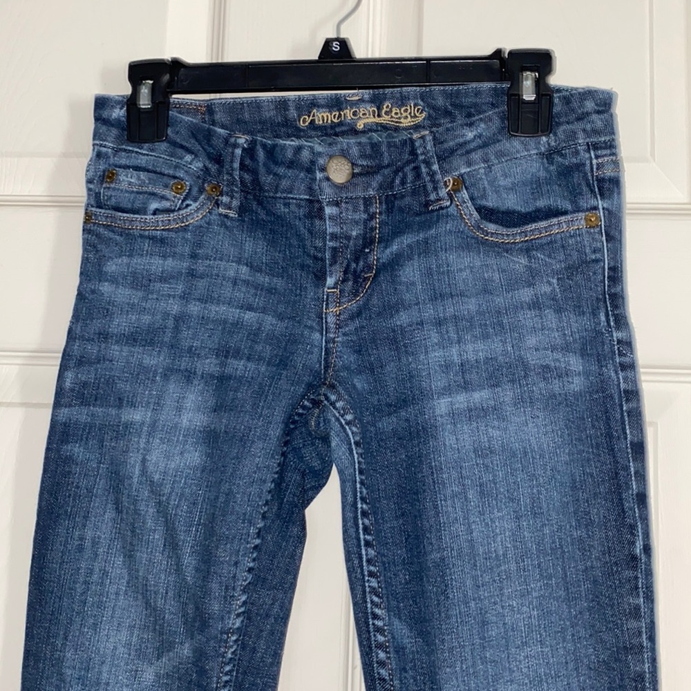 American Eagle low rise boot cut jeans🔴 - Picture 2 of 8